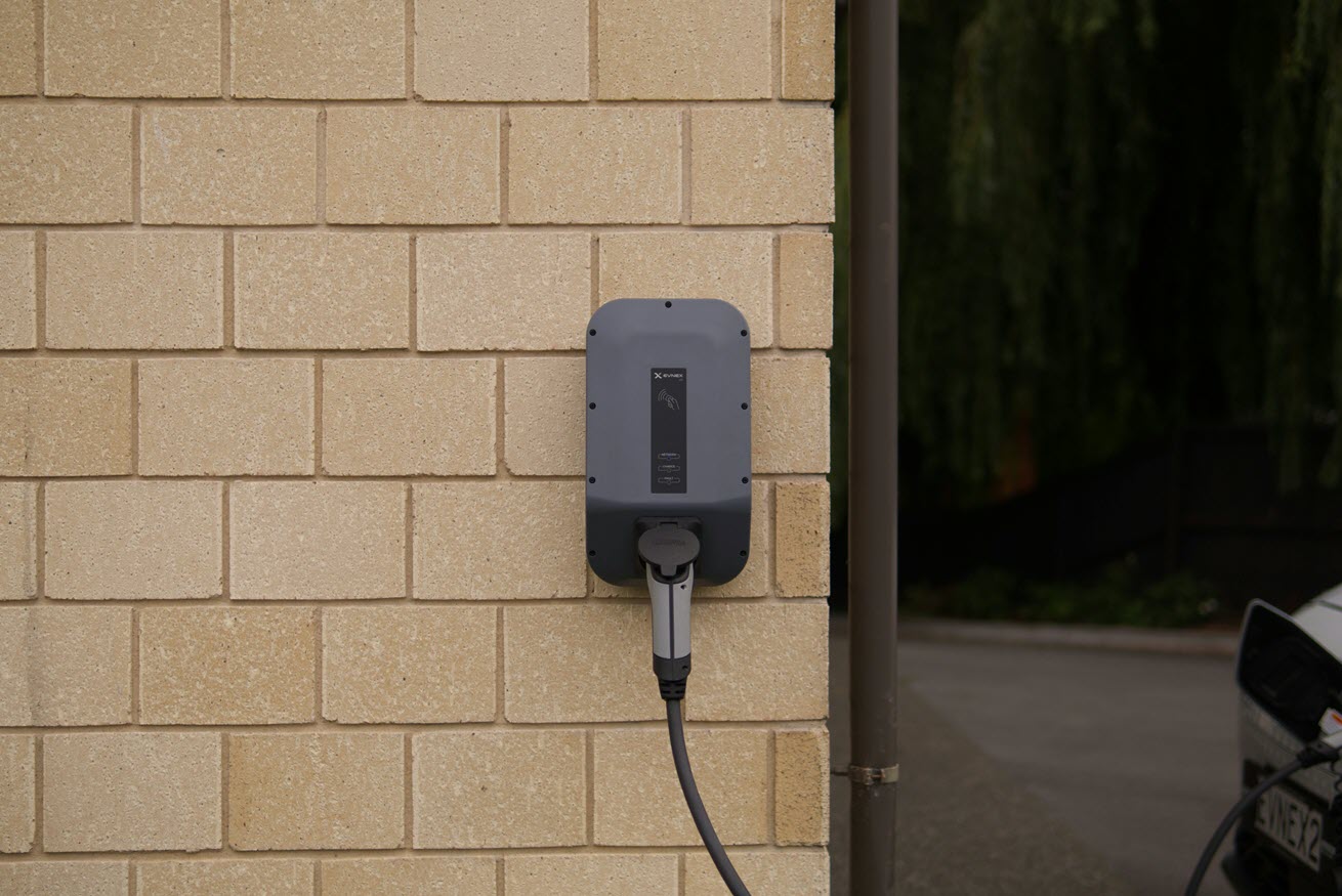 HOME EV CHARGER HOME EV CHARGER